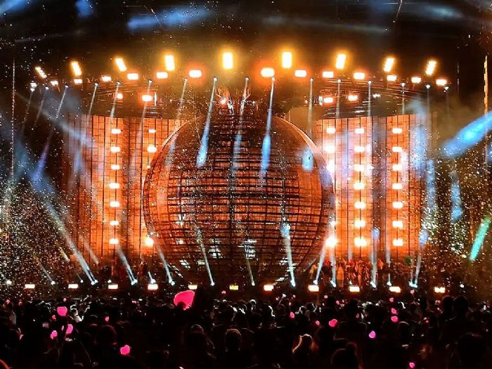 网友们的吐槽角度各异