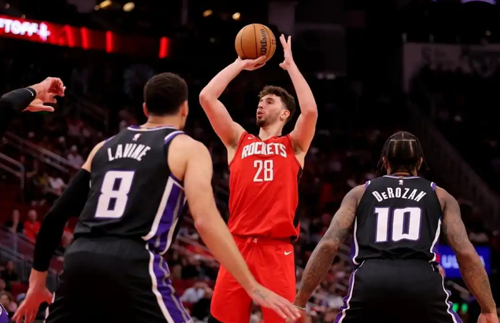 热火火箭东西部卡位战 伤病潮下内线博弈成胜负