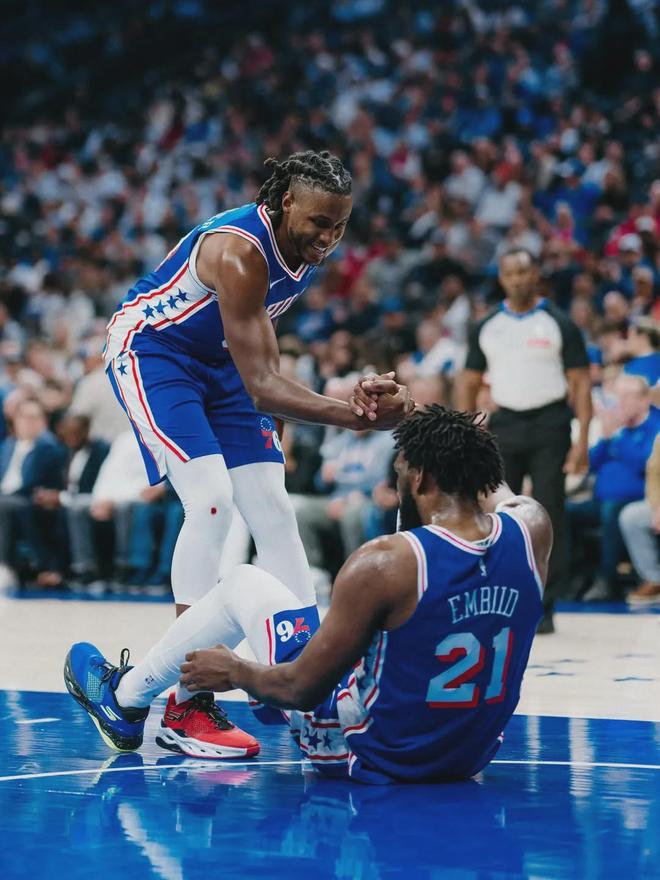 恩比德阑尾手术提前结束常规赛，季后赛前景堪