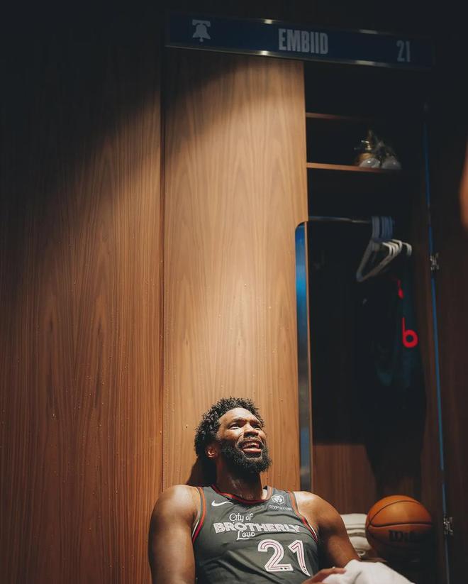 恩比德阑尾手术提前结束常规赛，季后赛前景堪