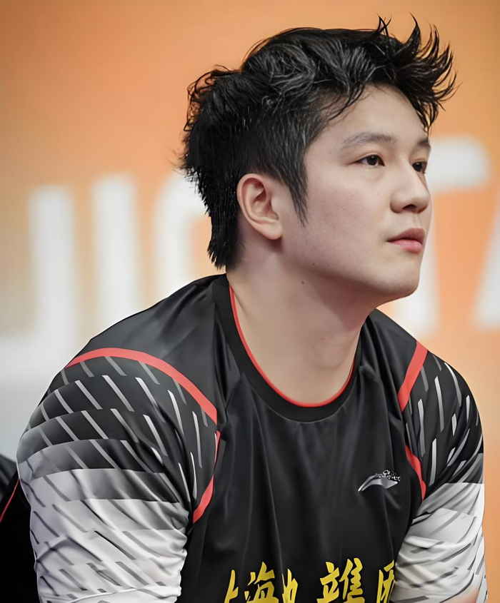 樊振东回归国家队参加世乒赛关键抉择