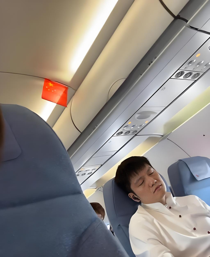 樊振东回归国家队参加世乒赛关键抉择